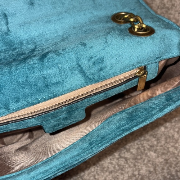 Gucci Teal Blue and Gold chain design Shoulder Bag Chevron Quilting Like new! - Picture 13 of 16
